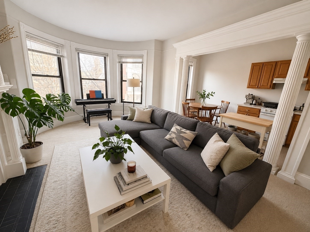 29 Longwood Ave, Brookline, Massachusetts, 2 Bedrooms Bedrooms, 4 Rooms Rooms,1 BathroomBathrooms,Residential Lease,For Rent,Longwood Ave,73549078