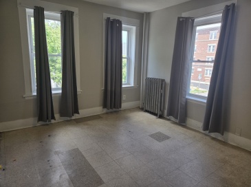 529 Union Street, Springfield, Massachusetts, 3 Bedrooms Bedrooms, 5 Rooms Rooms,1 BathroomBathrooms,Residential Lease,For Rent,Union Street,73549085