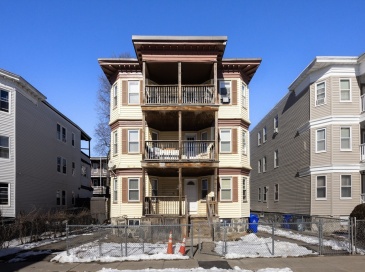 35 Wilcock St, Boston, Massachusetts, 9 Bedrooms Bedrooms, 18 Rooms Rooms,3 BathroomsBathrooms,Residential Income,For Sale,Wilcock St,73548856