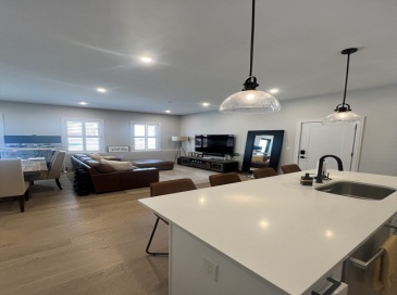 37 Horace, Boston, Massachusetts, 2 Bedrooms Bedrooms, 4 Rooms Rooms,2 BathroomsBathrooms,Residential Lease,For Rent,Horace,73548904