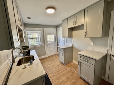 4907 Washington St, Boston, Massachusetts, 2 Bedrooms Bedrooms, 5 Rooms Rooms,1 BathroomBathrooms,Residential Lease,For Rent,Washington St,73549105