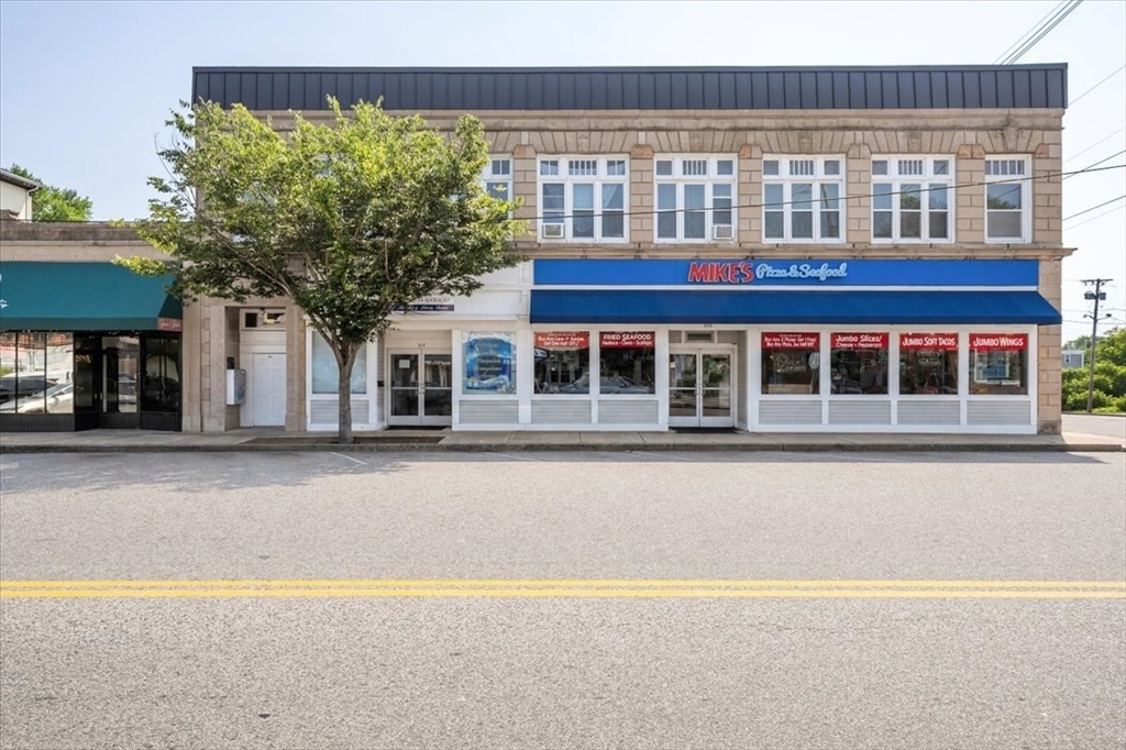 315-321 Union St, Rockland, Massachusetts, 12 Bedrooms Bedrooms, 21 Rooms Rooms,15 BathroomsBathrooms,Residential Income,For Sale,Union St,73549111