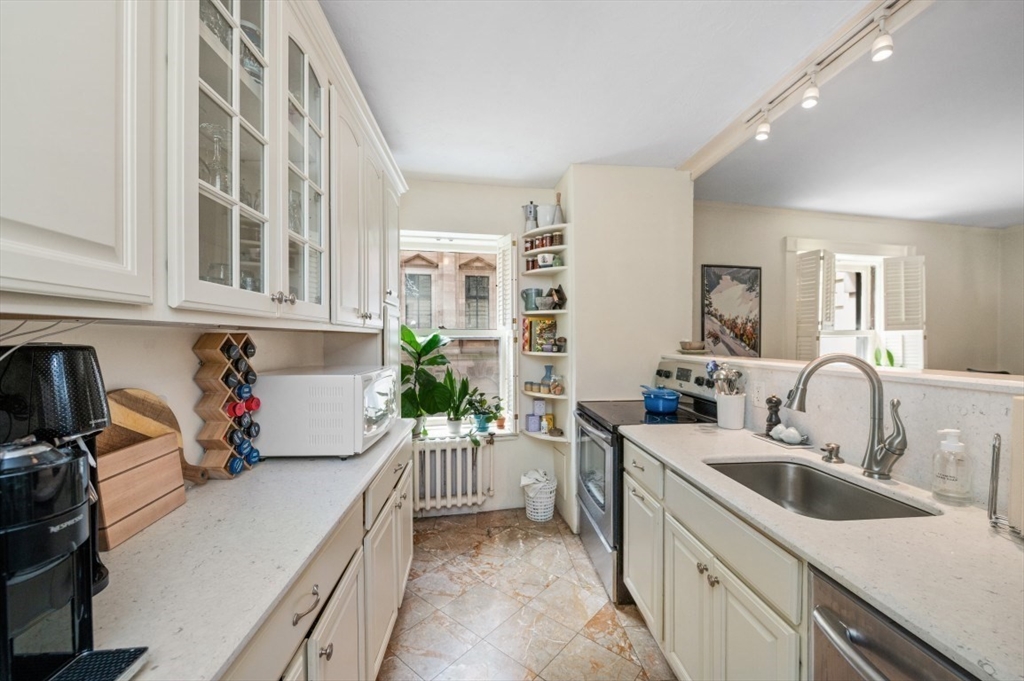 21 Beacon Street, Boston, Massachusetts, 1 Bedroom Bedrooms, 2 Rooms Rooms,1 BathroomBathrooms,Residential Lease,For Rent,Beacon Street,73548923
