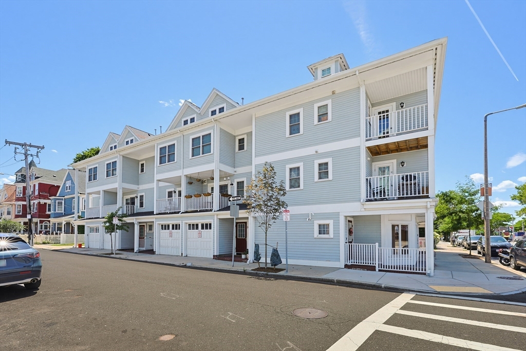 1 Paul Gore Street, Boston, Massachusetts, 2 Bedrooms Bedrooms, 5 Rooms Rooms,2.5 BathroomsBathrooms,Residential,For Sale,Paul Gore Street,73549191