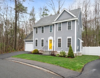 17 Mason Ln, Salisbury, Massachusetts, 3 Bedrooms Bedrooms, 6 Rooms Rooms,2.5 BathroomsBathrooms,Residential,For Sale,Mason Ln,73511420