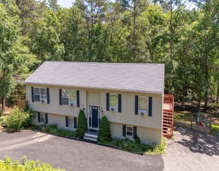 8 Raccoon, Sandwich, Massachusetts, 3 Bedrooms Bedrooms, 8 Rooms Rooms,3 BathroomsBathrooms,Residential,For Sale,Raccoon,73549135