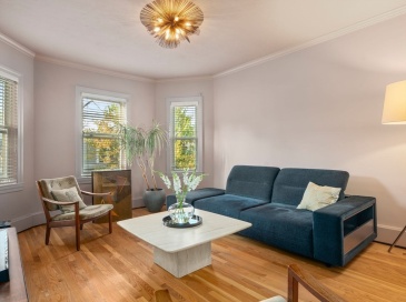 443 E 7th, Boston, Massachusetts, 3 Bedrooms Bedrooms, 5 Rooms Rooms,1 BathroomBathrooms,Residential Lease,For Rent,E 7th,73549296