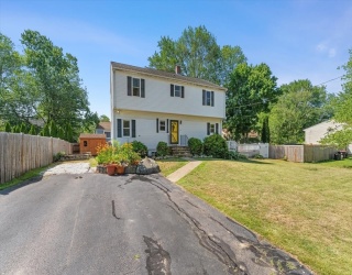 42 Dewey Ave., Brockton, Massachusetts, 4 Bedrooms Bedrooms, 8 Rooms Rooms,2 BathroomsBathrooms,Residential,For Sale,Dewey Ave.,73549318