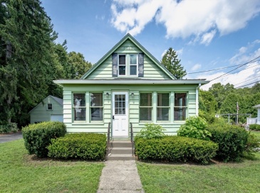 94 Holyoke Road, Westfield, Massachusetts, 3 Bedrooms Bedrooms, 7 Rooms Rooms,1 BathroomBathrooms,Residential,For Sale,Holyoke Road,73549317 94 Holyoke Road, Westfield, Massachusetts, 3 Bedrooms Bedrooms, 7 Rooms Rooms,1 BathroomBathrooms,Residential,For Sale,Holyoke Road,73549317