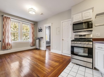 65 Burnbank, Boston, Massachusetts, 2 Rooms Rooms,1 BathroomBathrooms,Residential Lease,For Rent,Burnbank,73549325
