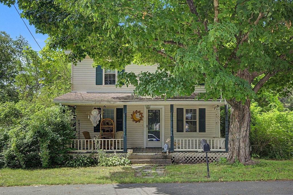 166 Summer St, Amherst, Massachusetts, 3 Bedrooms Bedrooms, 5 Rooms Rooms,1 BathroomBathrooms,Residential,For Sale,Summer St,73549333