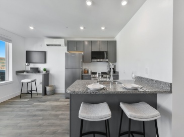 585 Essex St, Lynn, Massachusetts, 1 Room Rooms,1 BathroomBathrooms,Residential Lease,For Rent,Essex St,73549343