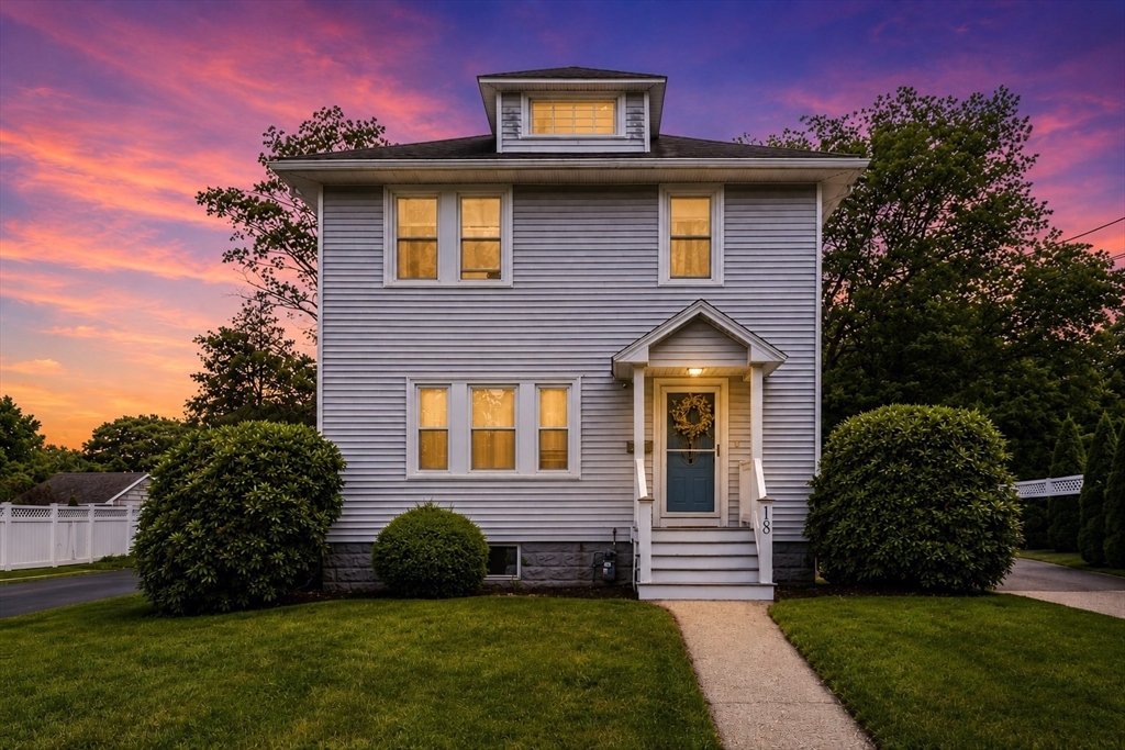 18 Wales Ave, Randolph, Massachusetts, 4 Bedrooms Bedrooms, 8 Rooms Rooms,1.5 BathroomsBathrooms,Residential,For Sale,Wales Ave,73549177