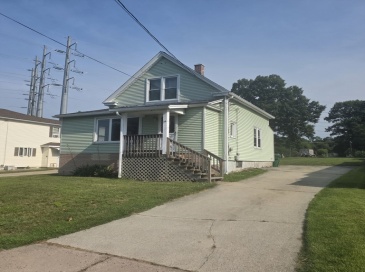 24 Quartus Street, Chicopee, Massachusetts, 3 Bedrooms Bedrooms, 5 Rooms Rooms,1 BathroomBathrooms,Residential Lease,For Rent,Quartus Street,73549221 24 Quartus Street, Chicopee, Massachusetts, 3 Bedrooms Bedrooms, 5 Rooms Rooms,1 BathroomBathrooms,Residential Lease,For Rent,Quartus Street,73549221