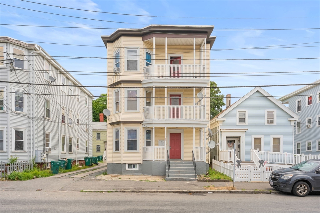 60 Commercial St, Lynn, Massachusetts, 6 Bedrooms Bedrooms, 15 Rooms Rooms,3 BathroomsBathrooms,Residential Income,For Sale,Commercial St,73549256