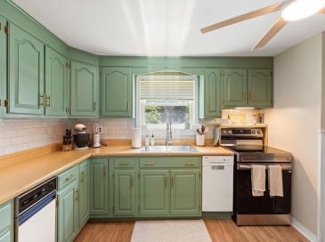 1569 Main St, Tewksbury, Massachusetts, 4 Bedrooms Bedrooms, 7 Rooms Rooms,2 BathroomsBathrooms,Residential,For Sale,Main St,73549229 1569 Main St, Tewksbury, Massachusetts, 4 Bedrooms Bedrooms, 7 Rooms Rooms,2 BathroomsBathrooms,Residential,For Sale,Main St,73549229