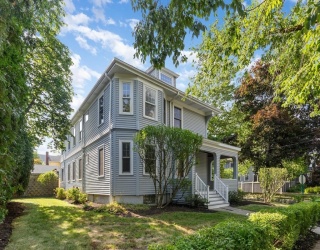 9 Spruce St, Belmont, Massachusetts, 6 Bedrooms Bedrooms, 12 Rooms Rooms,2 BathroomsBathrooms,Residential Income,For Sale,Spruce St,73549260