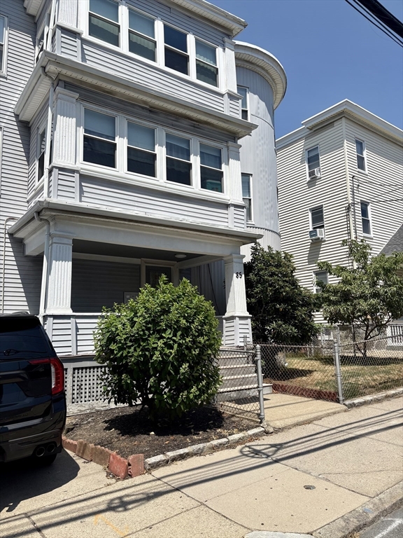85 Foster St, Boston, Massachusetts, 2 Bedrooms Bedrooms, 5 Rooms Rooms,1 BathroomBathrooms,Residential Lease,For Rent,Foster St,73549275