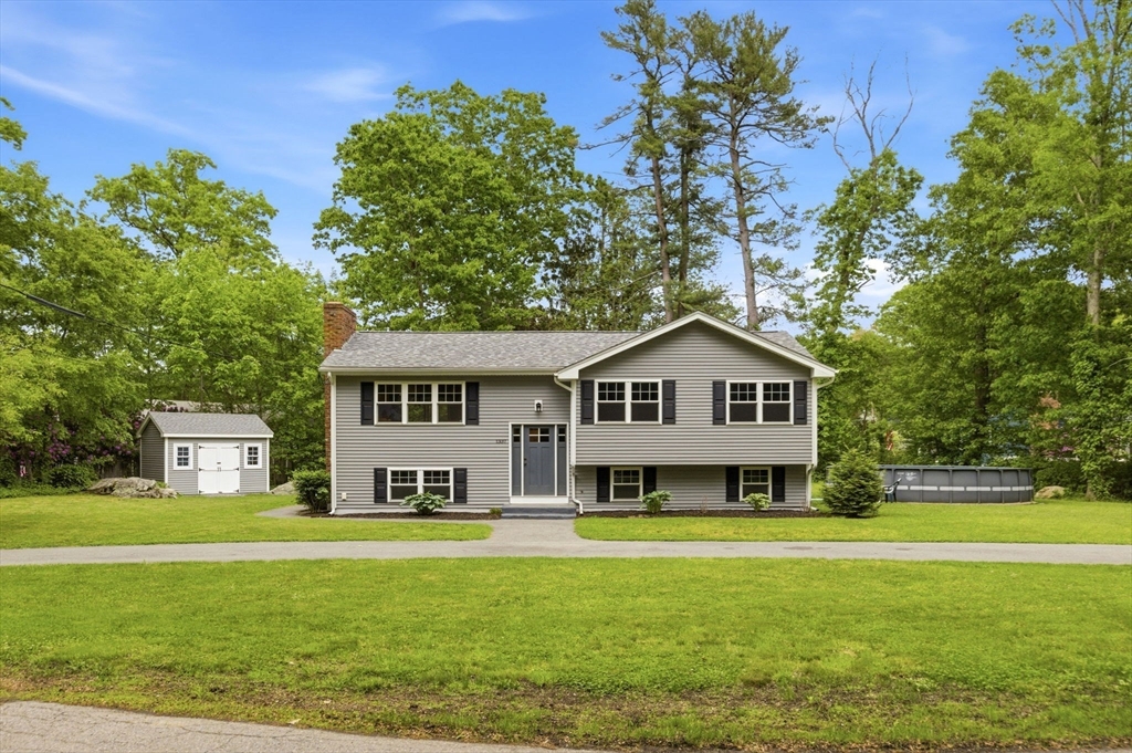 1337 Karen Road, Dighton, Massachusetts, 3 Bedrooms Bedrooms, 6 Rooms Rooms,2 BathroomsBathrooms,Residential,For Sale,Karen Road,73529181