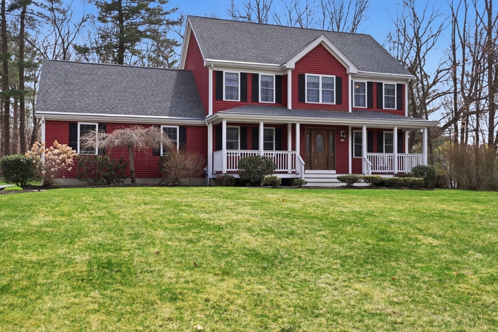 107 Summit Dr., East Bridgewater, Massachusetts, 4 Bedrooms Bedrooms, 8 Rooms Rooms,3 BathroomsBathrooms,Residential,For Sale,Summit Dr.,73501483