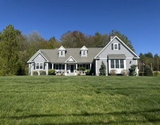 61 Oak Street, Douglas, Massachusetts, 3 Bedrooms Bedrooms, 5 Rooms Rooms,2 BathroomsBathrooms,Residential,For Sale,Oak Street,73529676