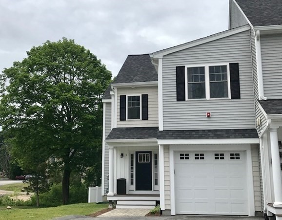 74 Cox Street, Hudson, Massachusetts, 3 Bedrooms Bedrooms, 7 Rooms Rooms,3.5 BathroomsBathrooms,Residential,For Sale,Cox Street,73497537