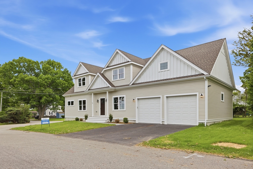 40 Ferncroft Rd, Braintree, Massachusetts, 3 Bedrooms Bedrooms, 7 Rooms Rooms,2.5 BathroomsBathrooms,Residential,For Sale,Ferncroft Rd,73530885