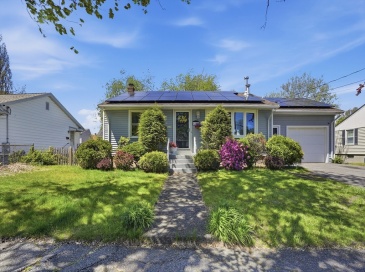 15 Birmingham Road, Worcester, Massachusetts, 2 Bedrooms Bedrooms, 7 Rooms Rooms,2 BathroomsBathrooms,Residential,For Sale,Birmingham Road,73517015