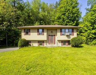 6 Pine Wood Dr, Southampton, Massachusetts, 3 Bedrooms Bedrooms, 5 Rooms Rooms,2 BathroomsBathrooms,Residential,For Sale,Pine Wood Dr,73521639