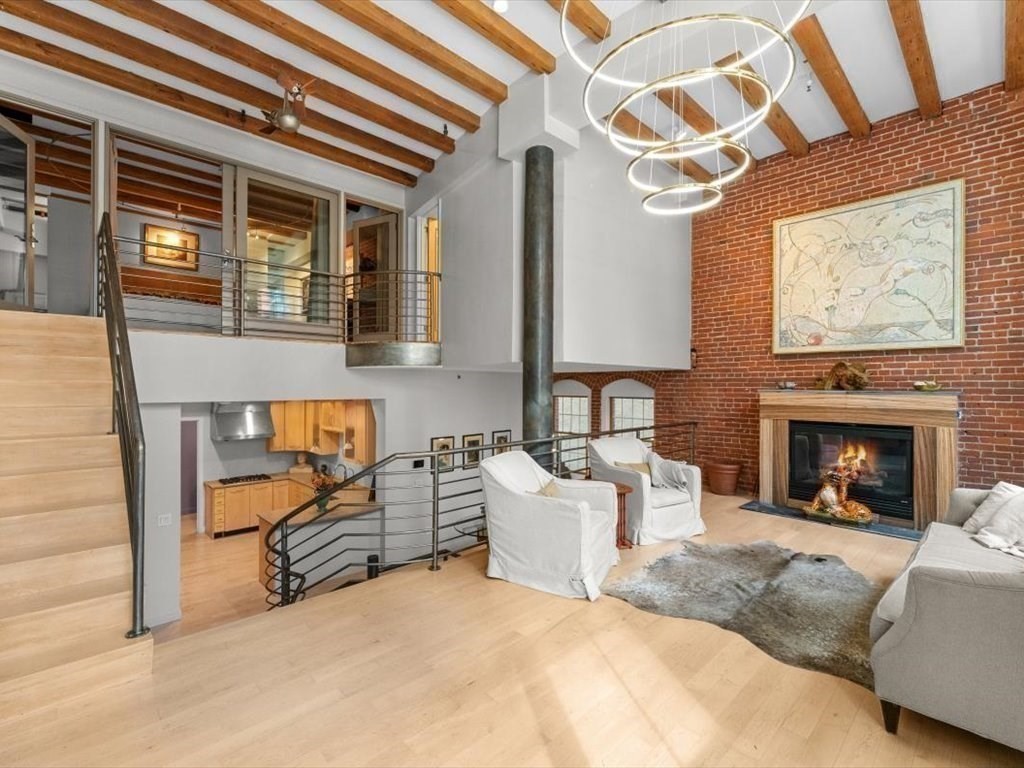 8-14 Newcomb St, Boston, Massachusetts, 2 Bedrooms Bedrooms, 5 Rooms Rooms,2.5 BathroomsBathrooms,Residential,For Sale,Newcomb St,73459899