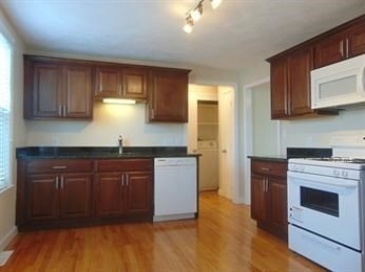 178 Oliver St, Malden, Massachusetts, 2 Bedrooms Bedrooms, 5 Rooms Rooms,1 BathroomBathrooms,Residential Lease,For Rent,Oliver St,73543305