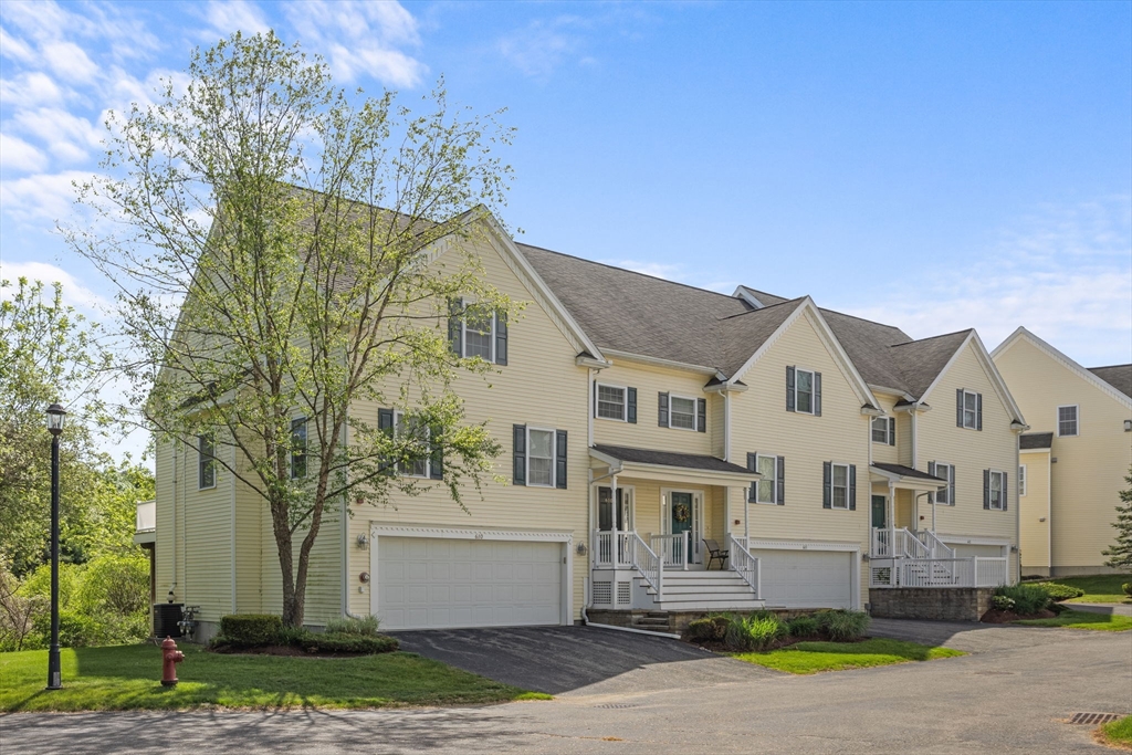 193 Elm Street, North Reading, Massachusetts, 2 Bedrooms Bedrooms, 7 Rooms Rooms,2.5 BathroomsBathrooms,Residential,For Sale,Elm Street,73524988