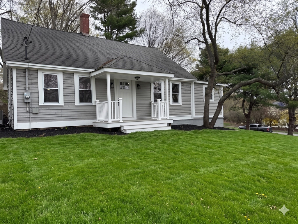 98 Elm St, Blackstone, Massachusetts, 3 Bedrooms Bedrooms, 7 Rooms Rooms,2 BathroomsBathrooms,Residential,For Sale,Elm St,73516670