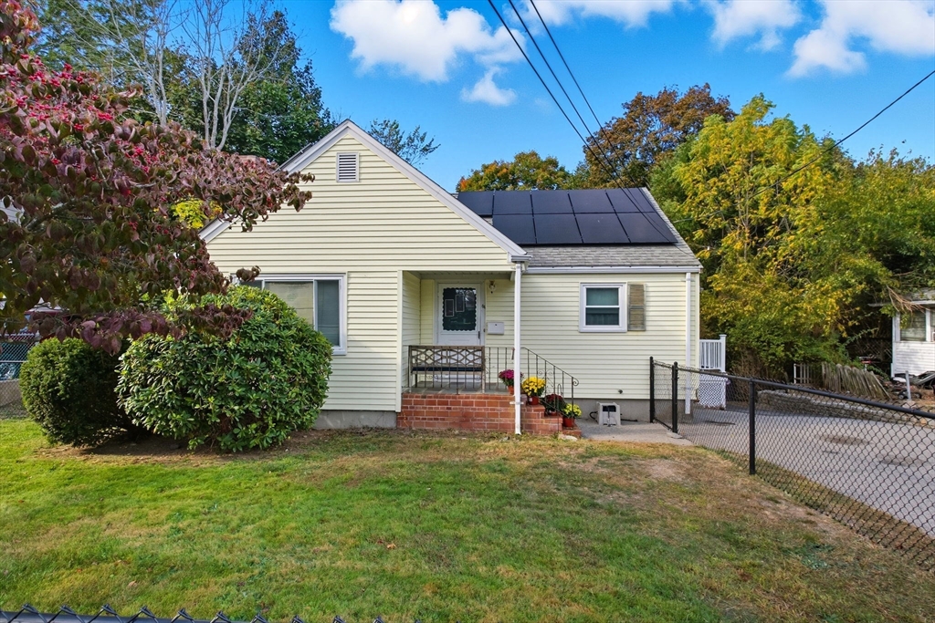 84 Madison St, Weymouth, Massachusetts, 3 Bedrooms Bedrooms, 6 Rooms Rooms,1 BathroomBathrooms,Residential,For Sale,Madison St,73524096