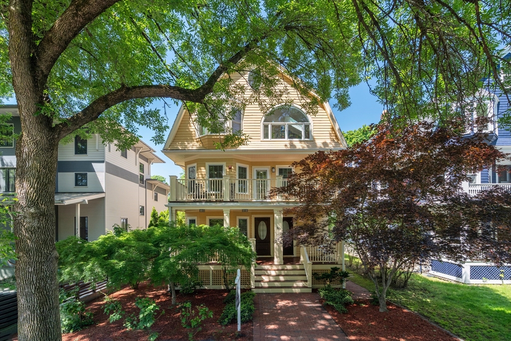 80 Lexington Avenue, Cambridge, Massachusetts, 2 Bedrooms Bedrooms, 5 Rooms Rooms,2 BathroomsBathrooms,Residential,For Sale,Lexington Avenue,73529368
