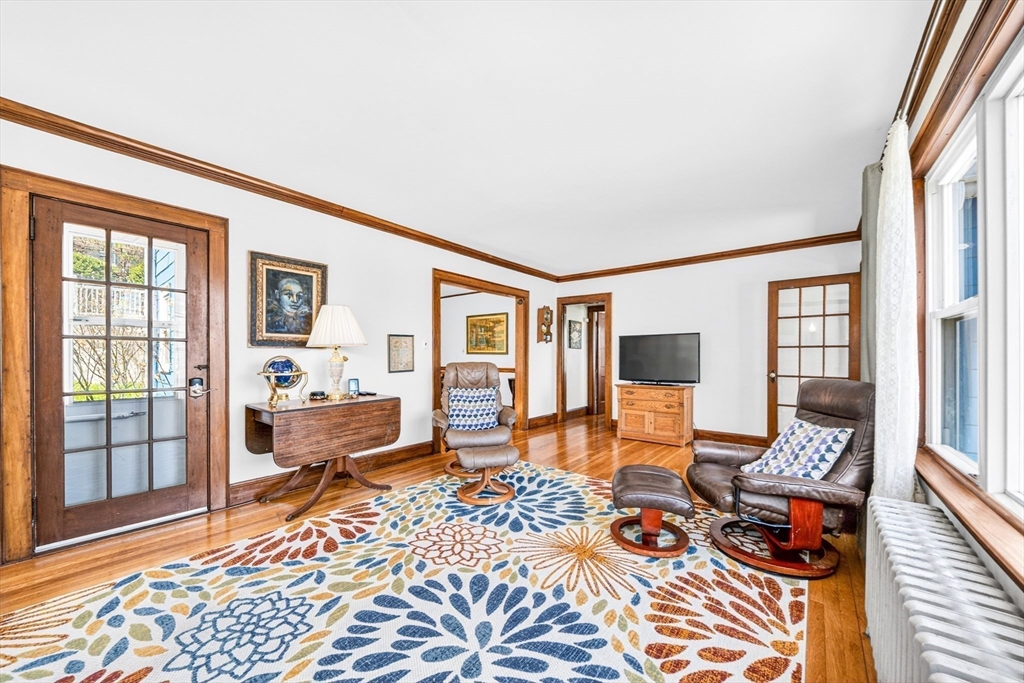 48 Edgecliff, Watertown, Massachusetts, 3 Bedrooms Bedrooms, 8 Rooms Rooms,1 BathroomBathrooms,Residential,For Sale,Edgecliff,73509276