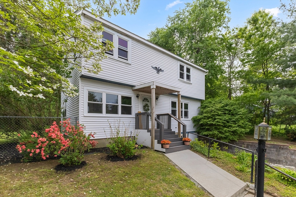 23 Birchwood Avenue, Sudbury, Massachusetts, 4 Bedrooms Bedrooms, 8 Rooms Rooms,2 BathroomsBathrooms,Residential,For Sale,Birchwood Avenue,73526976