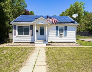 124 Central Ave, Ayer, Massachusetts, 2 Bedrooms Bedrooms, 4 Rooms Rooms,1 BathroomBathrooms,Residential,For Sale,Central Ave,73524192