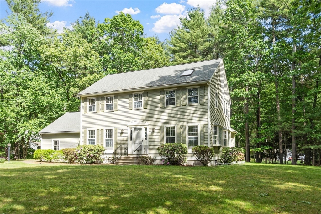 59 Old Lowell Rd, Westford, Massachusetts, 4 Bedrooms Bedrooms, 8 Rooms Rooms,2.5 BathroomsBathrooms,Residential,For Sale,Old Lowell Rd,73528331