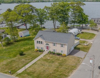 1066 Spencer, Fall River, Massachusetts, 3 Bedrooms Bedrooms, 7 Rooms Rooms,2 BathroomsBathrooms,Residential,For Sale,Spencer,73524114