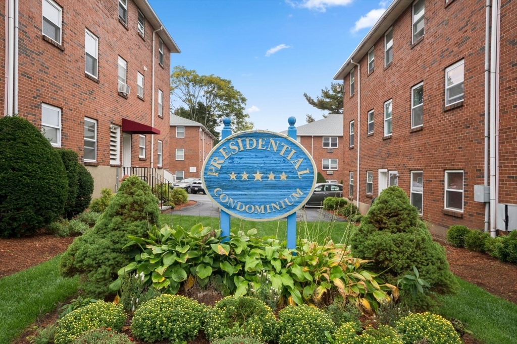 35 Montvale Avenue, Woburn, Massachusetts, 1 Bedroom Bedrooms, 2 Rooms Rooms,1 BathroomBathrooms,Residential,For Sale,Montvale Avenue,73520258
