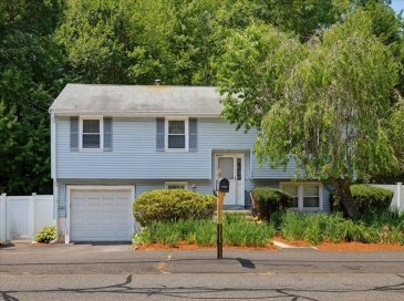 179 Fox Hill Rd, Burlington, Massachusetts, 3 Bedrooms Bedrooms, 6 Rooms Rooms,1.5 BathroomsBathrooms,Residential,For Sale,Fox Hill Rd,73549380