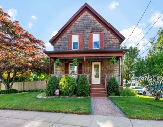 1984 Robeson St, Fall River, Massachusetts, 3 Bedrooms Bedrooms, 6 Rooms Rooms,1.5 BathroomsBathrooms,Residential,For Sale,Robeson St,73529349