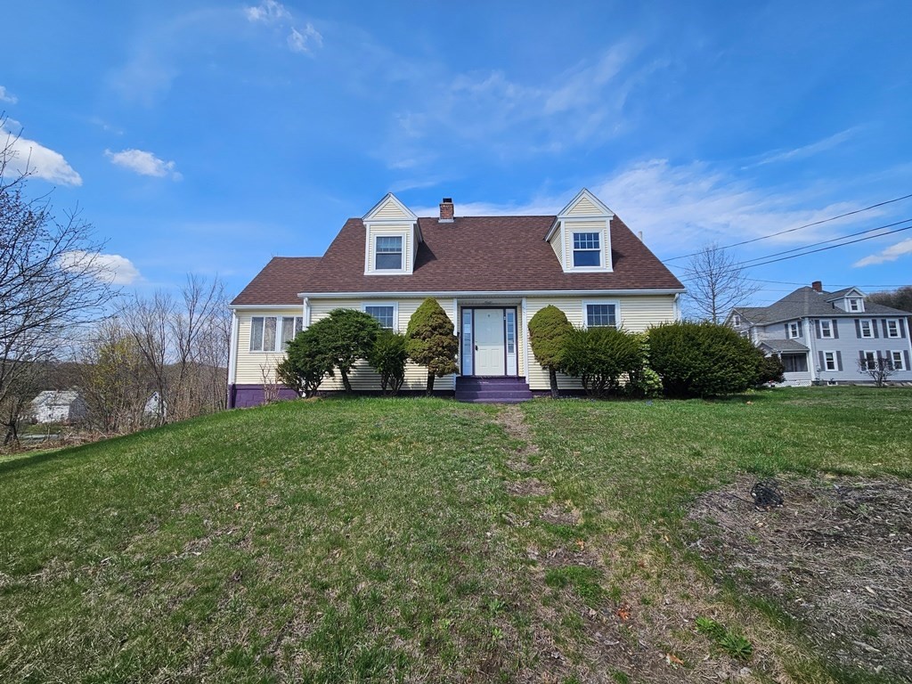 4 Stewart Ave, Monson, Massachusetts, 3 Bedrooms Bedrooms, 7 Rooms Rooms,1.5 BathroomsBathrooms,Residential,For Sale,Stewart Ave,73502201