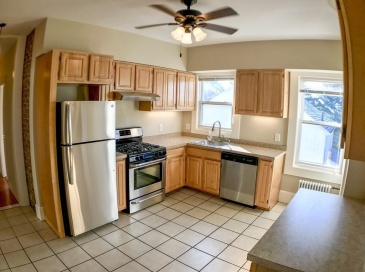 130 Metropolitan Ave, Boston, Massachusetts, 2 Bedrooms Bedrooms, 5 Rooms Rooms,1 BathroomBathrooms,Residential Lease,For Rent,Metropolitan Ave,73549527