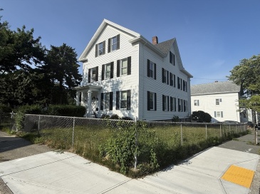 376 Summer St, New Bedford, Massachusetts, 2 Bedrooms Bedrooms, 5 Rooms Rooms,1 BathroomBathrooms,Residential Lease,For Rent,Summer St,73549532
