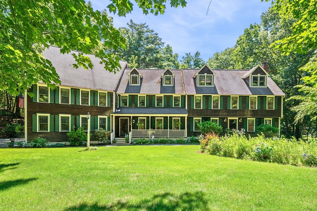 11 Rocky Woods Rd, Groveland, Massachusetts, 6 Bedrooms Bedrooms, 10 Rooms Rooms,3.5 BathroomsBathrooms,Residential,For Sale,Rocky Woods Rd,73540902