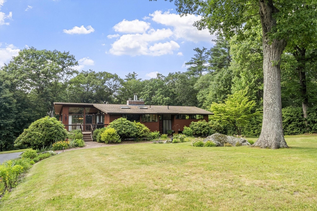 64 Woodside Rd, Harvard, Massachusetts, 3 Bedrooms Bedrooms, 7 Rooms Rooms,2.5 BathroomsBathrooms,Residential,For Sale,Woodside Rd,73549543