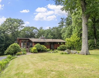 64 Woodside Rd, Harvard, Massachusetts, 3 Bedrooms Bedrooms, 7 Rooms Rooms,2.5 BathroomsBathrooms,Residential,For Sale,Woodside Rd,73549543