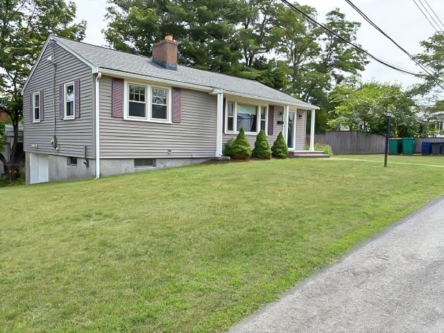 2 Stanley Terrace, Woburn, Massachusetts, 3 Bedrooms Bedrooms, 7 Rooms Rooms,1 BathroomBathrooms,Residential Lease,For Rent,Stanley Terrace,73549535